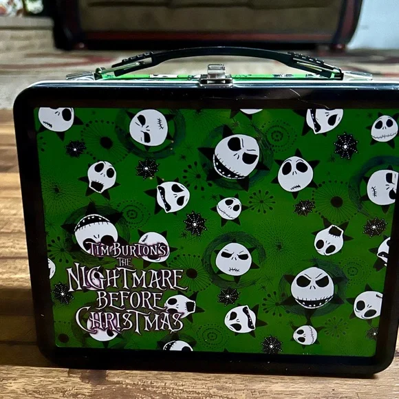 NECA • Tim Burton’s • Black/Green • The Nightmare Before Christmas • Lunch Box - Picture 4 of 12